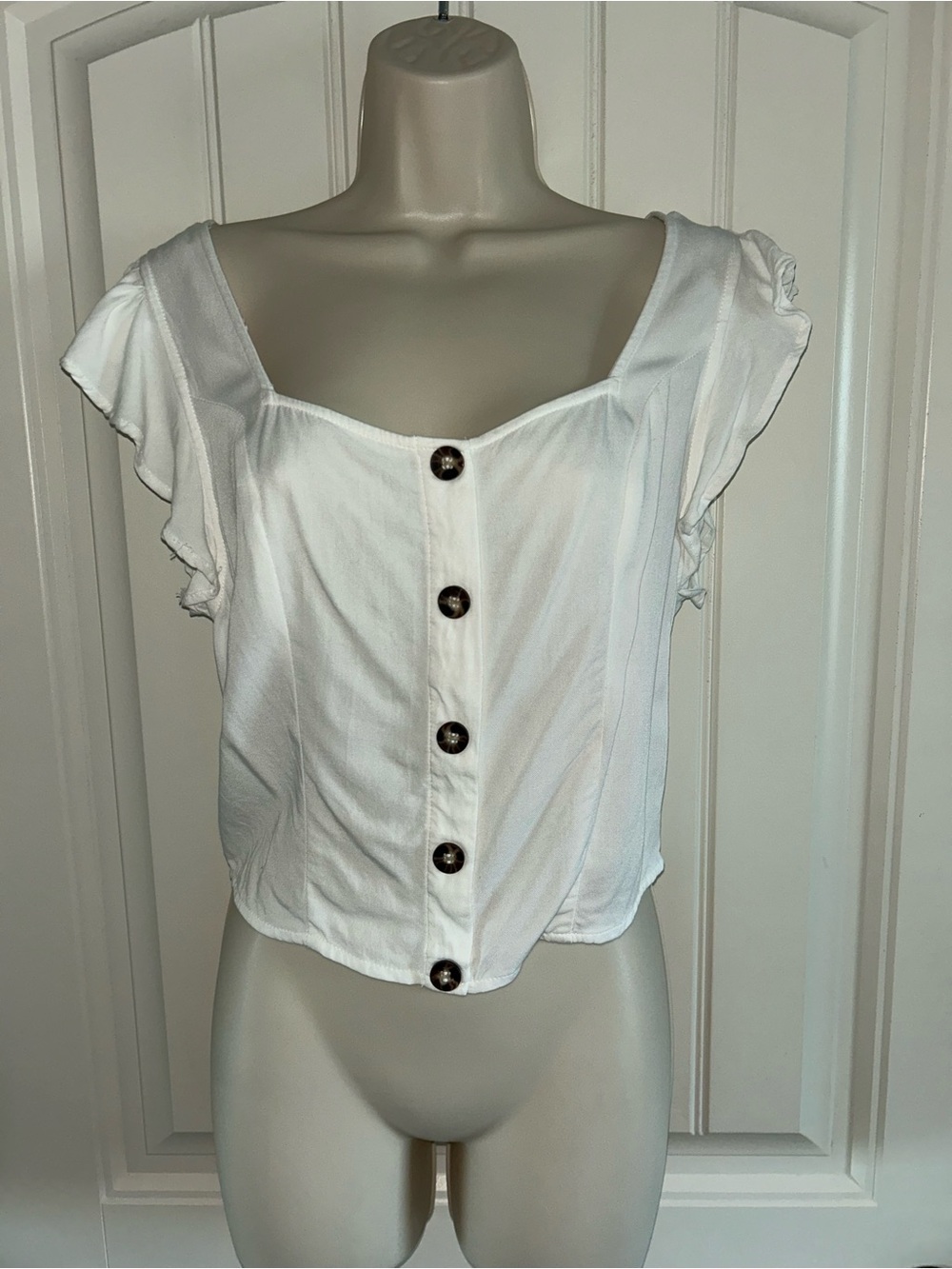 NEW nine britton White Button-Front Ruffle Sleeve Crop Top Sz S